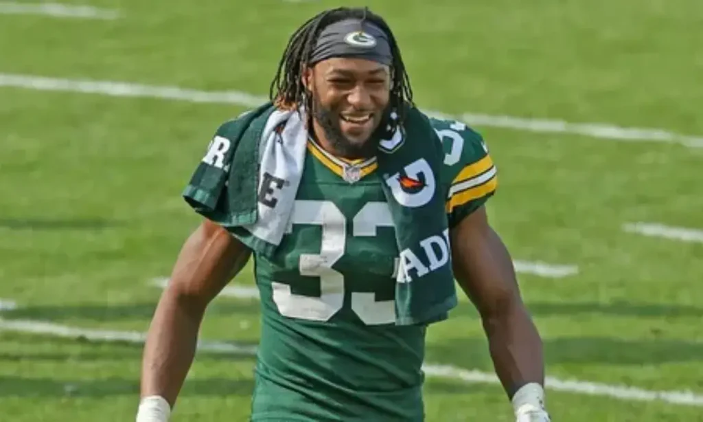 Why Fans Rarely See Family Photos